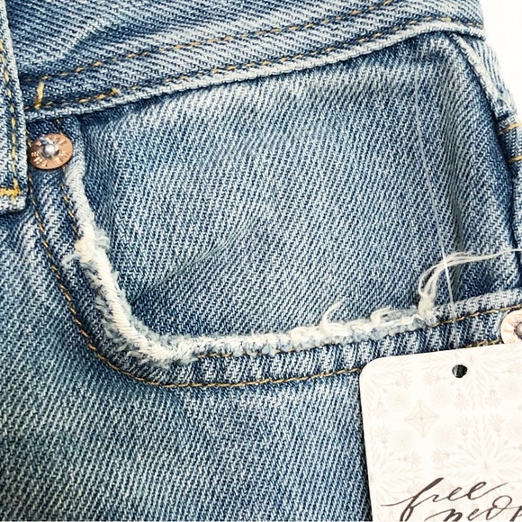NWT FREE PEOPLE Maggie Mid-Rise Straight-Leg Jeans Light Stone Wash Size 26 - Picture 10 of 16